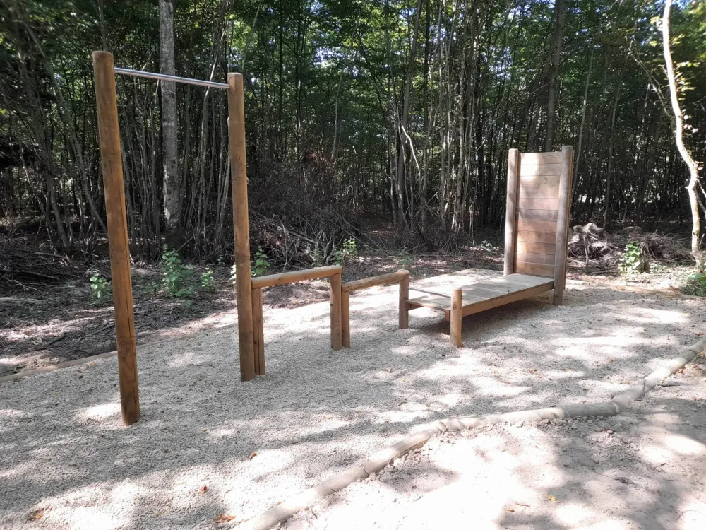 Mobilier urbain près de Montceau-les-Mines