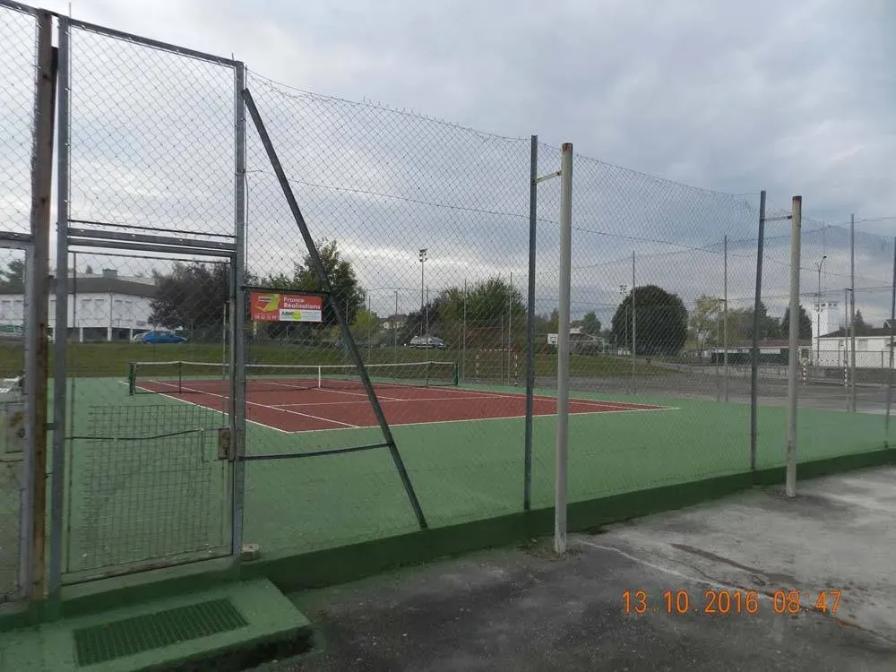 Rénovation terrain tennis près de Montceau-les-Mines